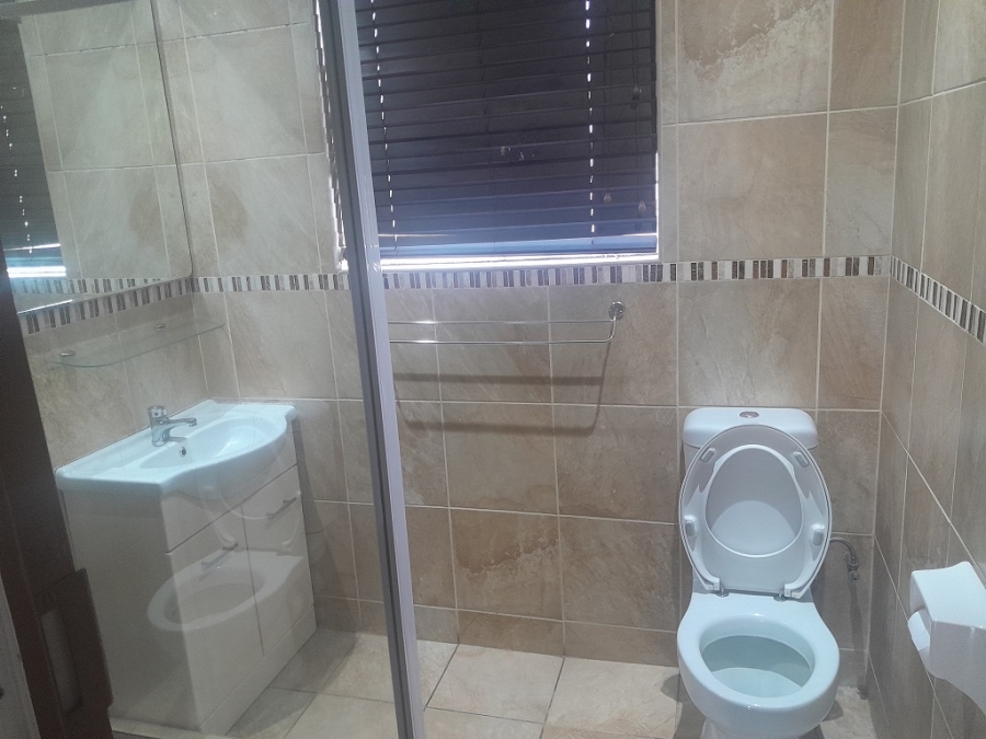 To Let 2 Bedroom Property for Rent in Verwoerdpark Gauteng