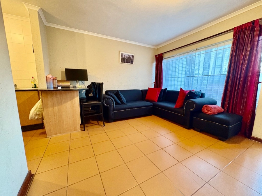 1 Bedroom Property for Sale in Sandown Gauteng