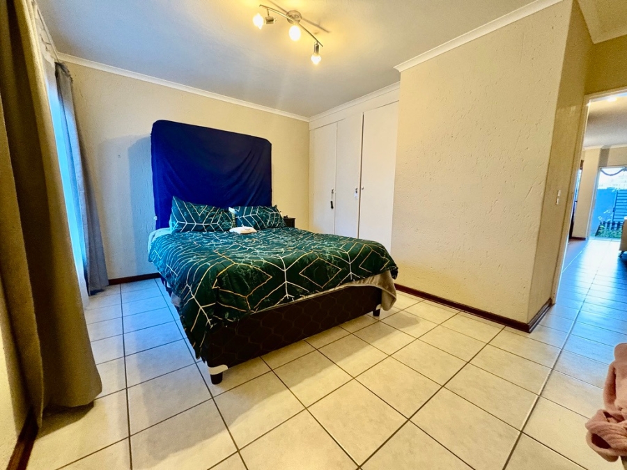 1 Bedroom Property for Sale in Sandown Gauteng