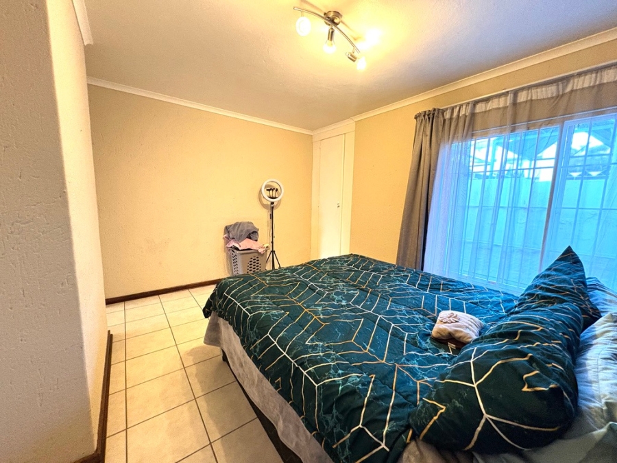 1 Bedroom Property for Sale in Sandown Gauteng