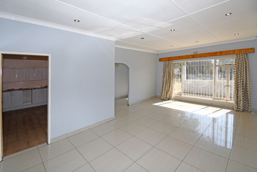 4 Bedroom Property for Sale in Kew Gauteng