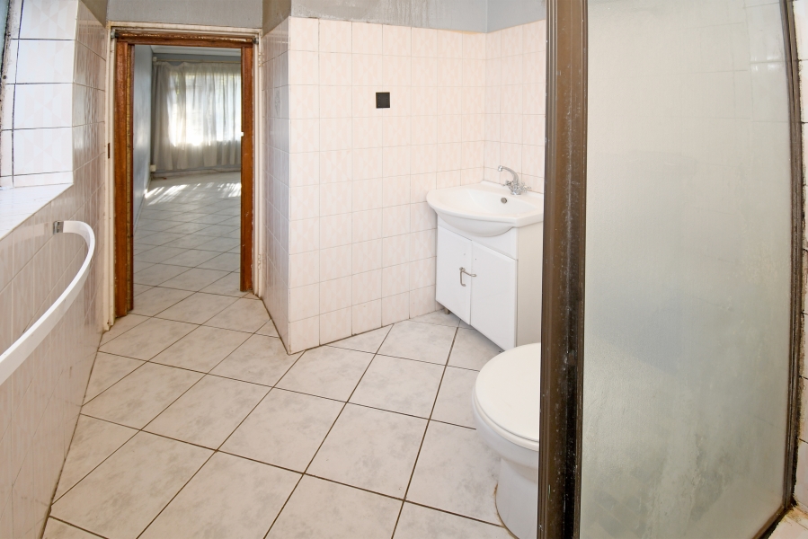 4 Bedroom Property for Sale in Kew Gauteng