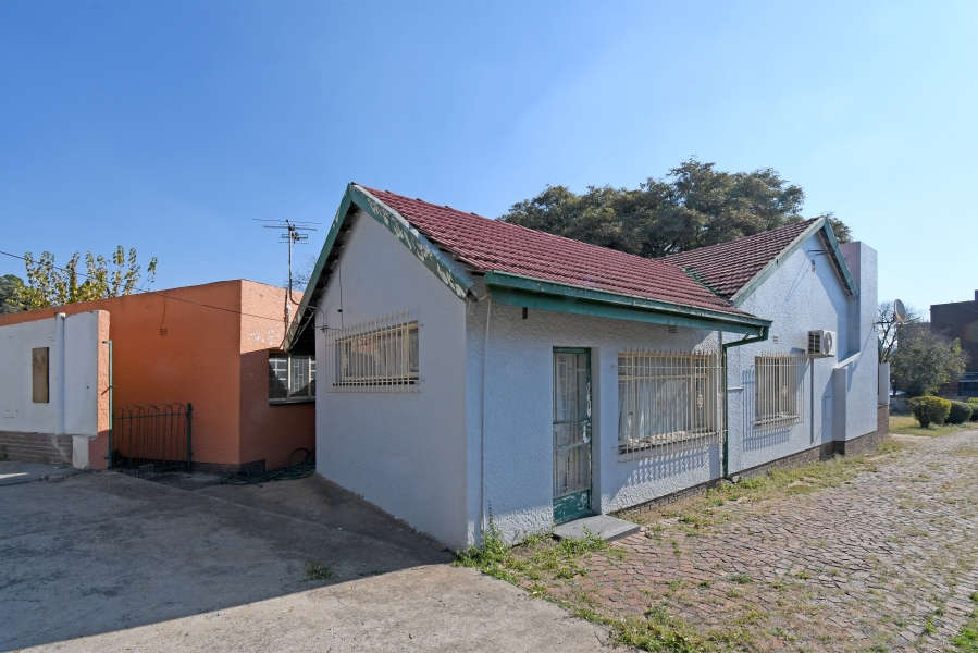 4 Bedroom Property for Sale in Kew Gauteng