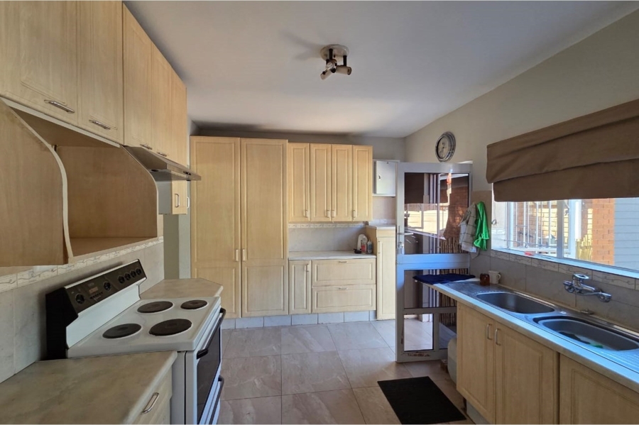 4 Bedroom Property for Sale in Wierda Park Gauteng