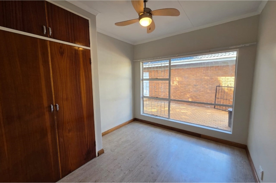 4 Bedroom Property for Sale in Wierda Park Gauteng