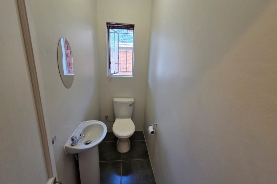 4 Bedroom Property for Sale in Wierda Park Gauteng