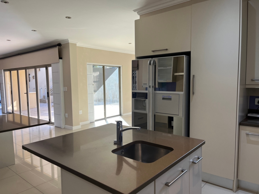 4 Bedroom Property for Sale in Illovo Gauteng