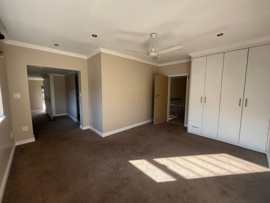 4 Bedroom Property for Sale in Illovo Gauteng