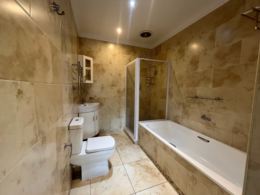 4 Bedroom Property for Sale in Illovo Gauteng