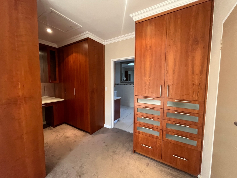 4 Bedroom Property for Sale in Illovo Gauteng