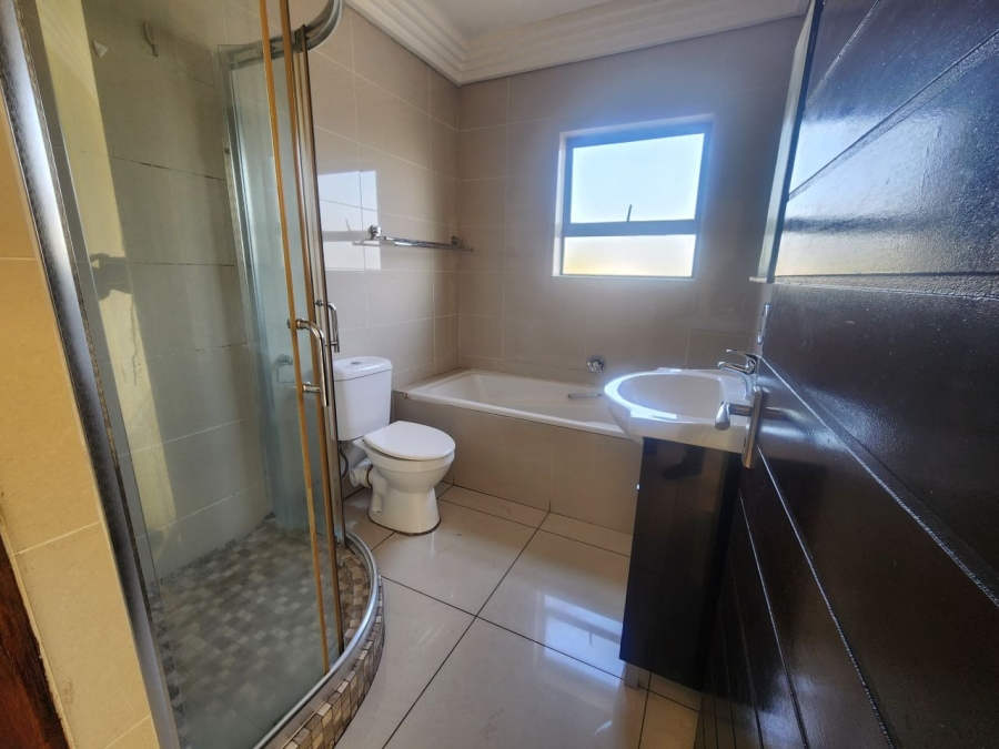 2 Bedroom Property for Sale in Ravenswood Gauteng