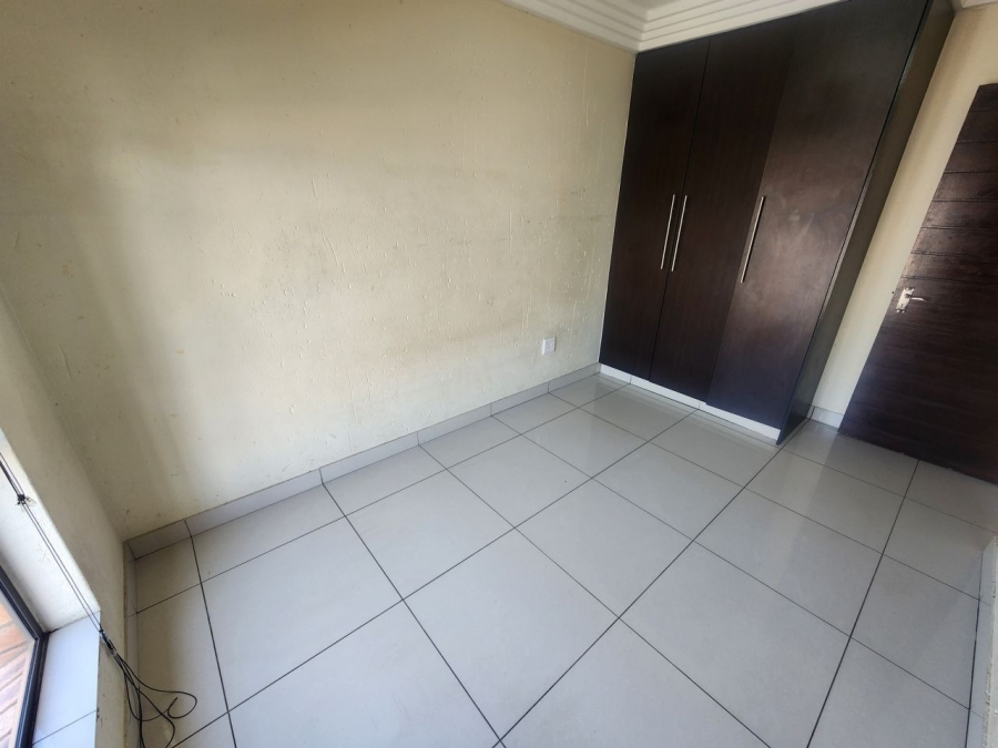 2 Bedroom Property for Sale in Ravenswood Gauteng