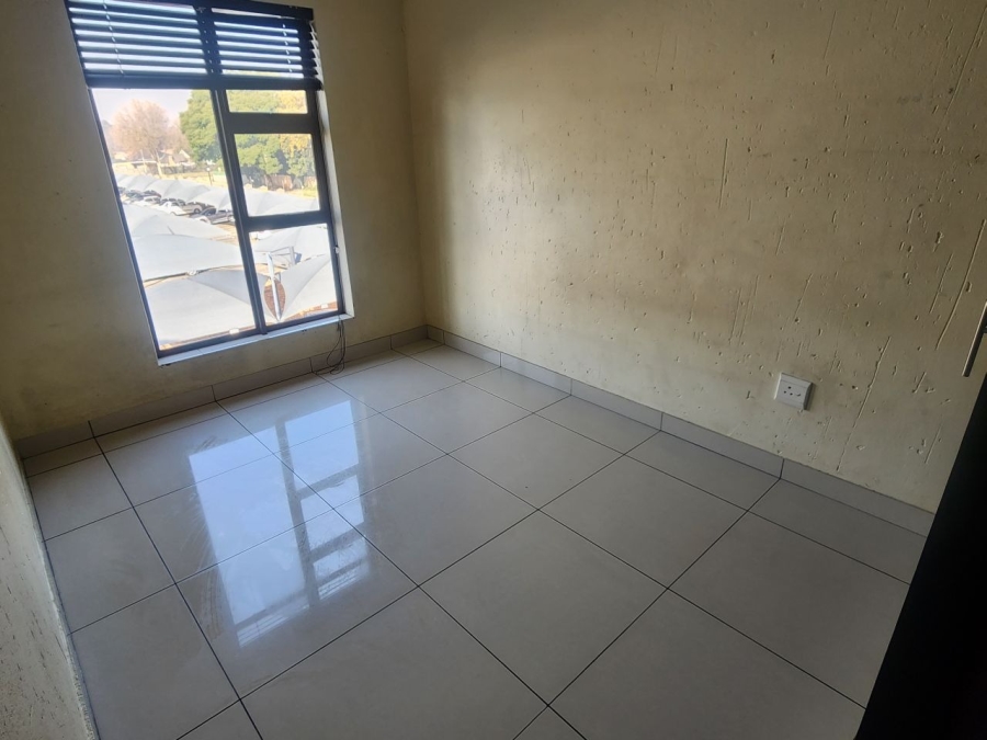 2 Bedroom Property for Sale in Ravenswood Gauteng