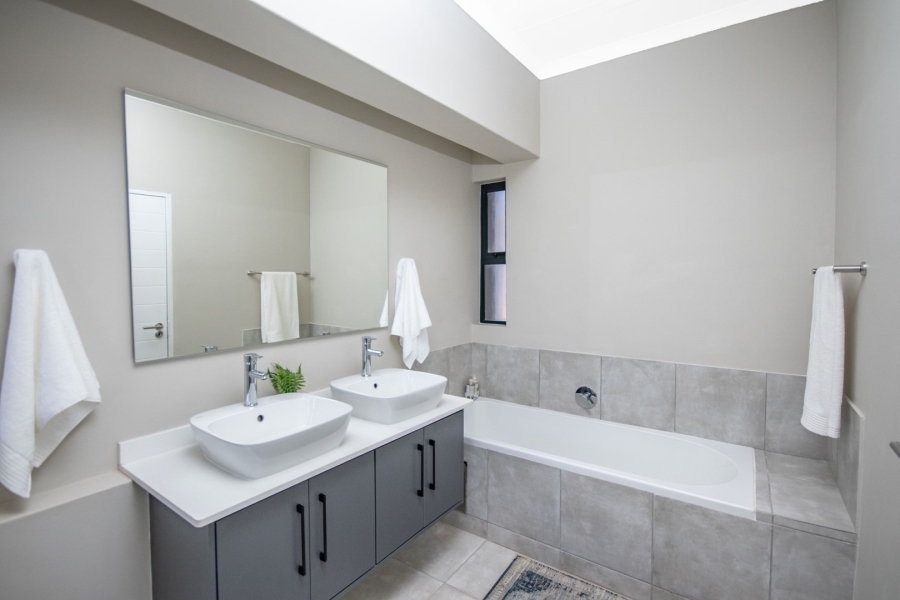 3 Bedroom Property for Sale in Sinoville Gauteng