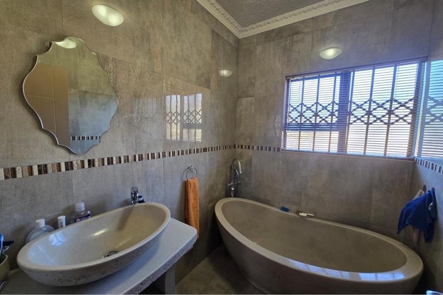 4 Bedroom Property for Sale in Montana Park Gauteng