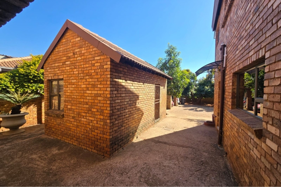 4 Bedroom Property for Sale in Montana Park Gauteng