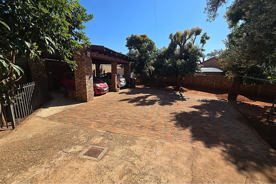 4 Bedroom Property for Sale in Montana Park Gauteng