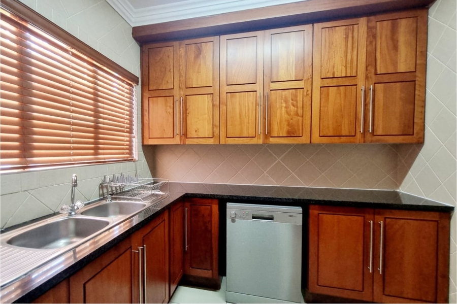 5 Bedroom Property for Sale in Roodeplaat Gauteng