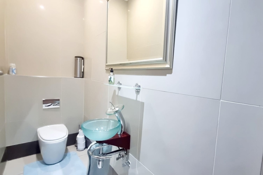 5 Bedroom Property for Sale in Roodeplaat Gauteng