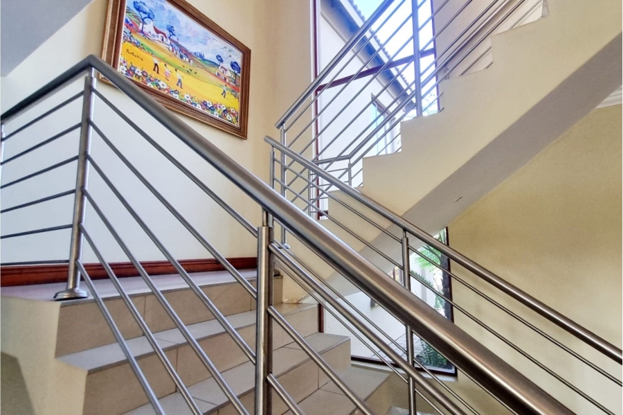 5 Bedroom Property for Sale in Roodeplaat Gauteng