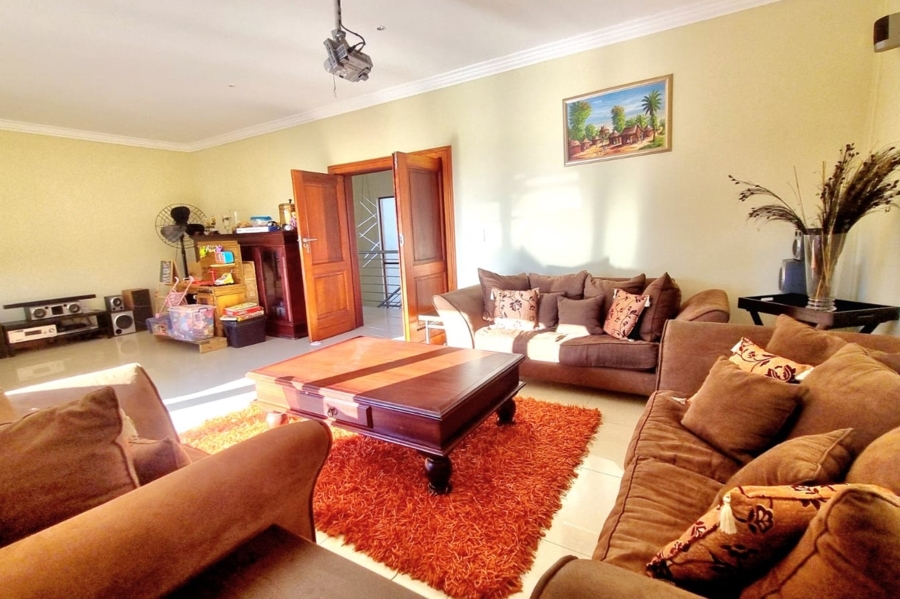 5 Bedroom Property for Sale in Roodeplaat Gauteng