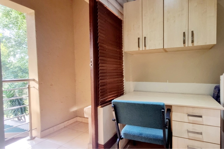 5 Bedroom Property for Sale in Roodeplaat Gauteng
