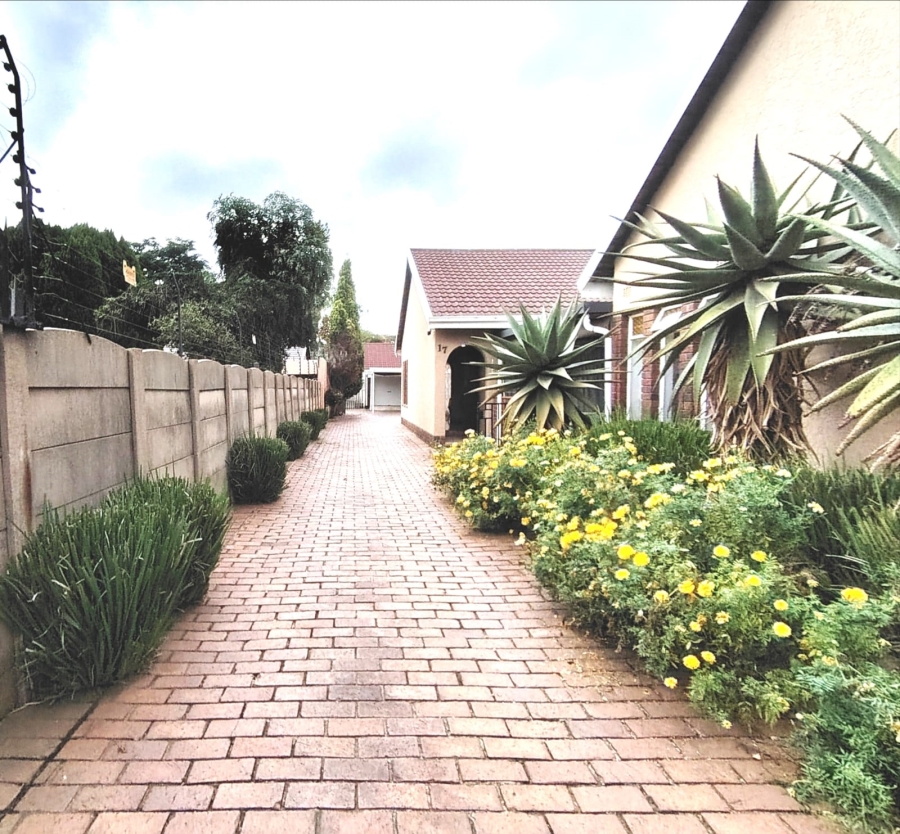 4 Bedroom Property for Sale in Randhart Gauteng