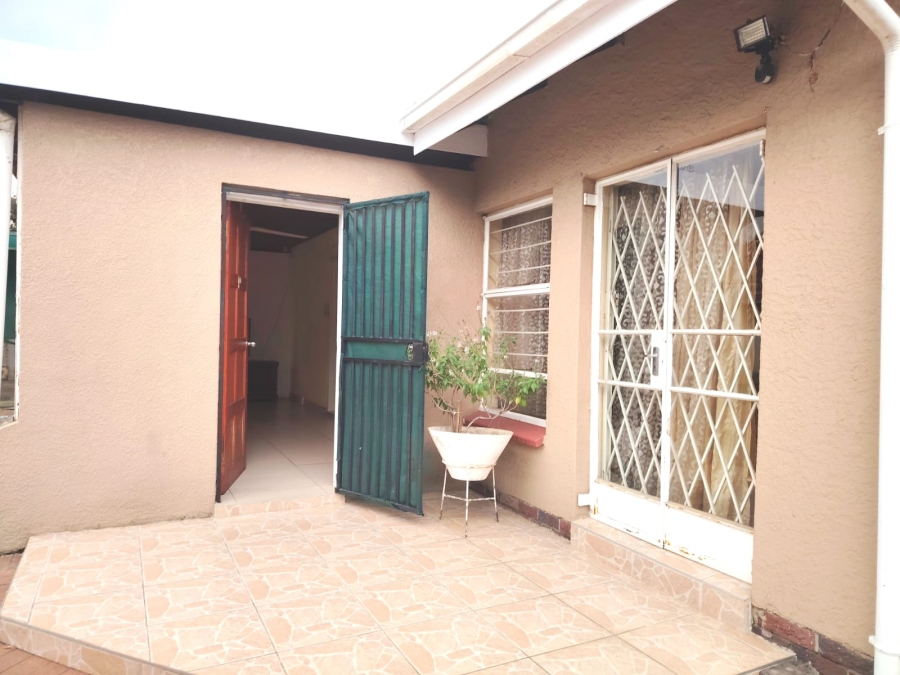 4 Bedroom Property for Sale in Randhart Gauteng