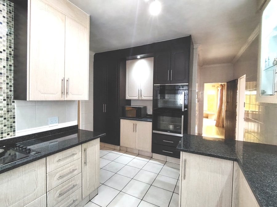 4 Bedroom Property for Sale in Randhart Gauteng