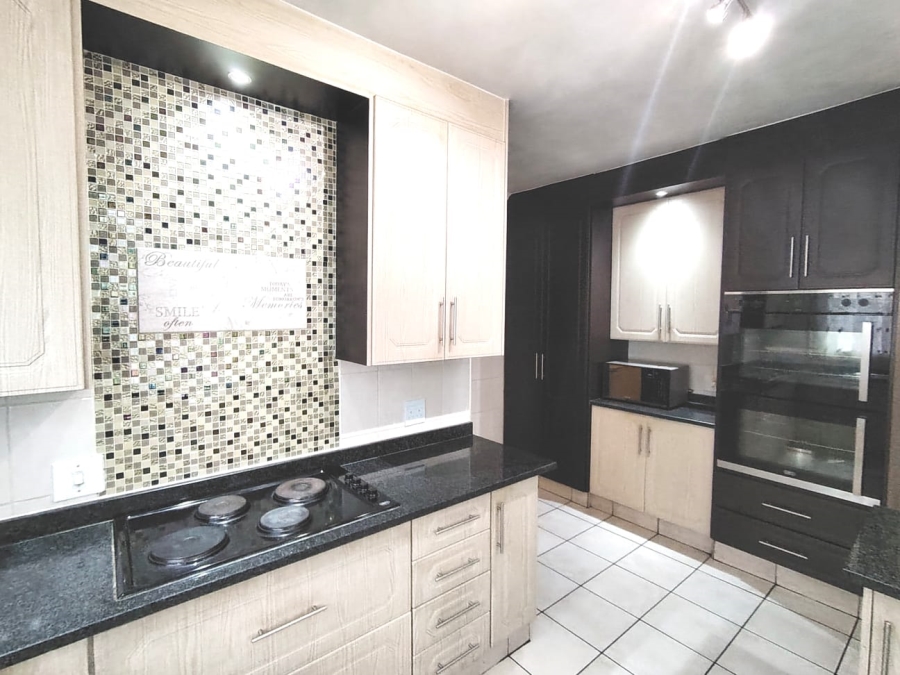 4 Bedroom Property for Sale in Randhart Gauteng