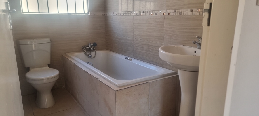 3 Bedroom Property for Sale in Bloubosrand Gauteng