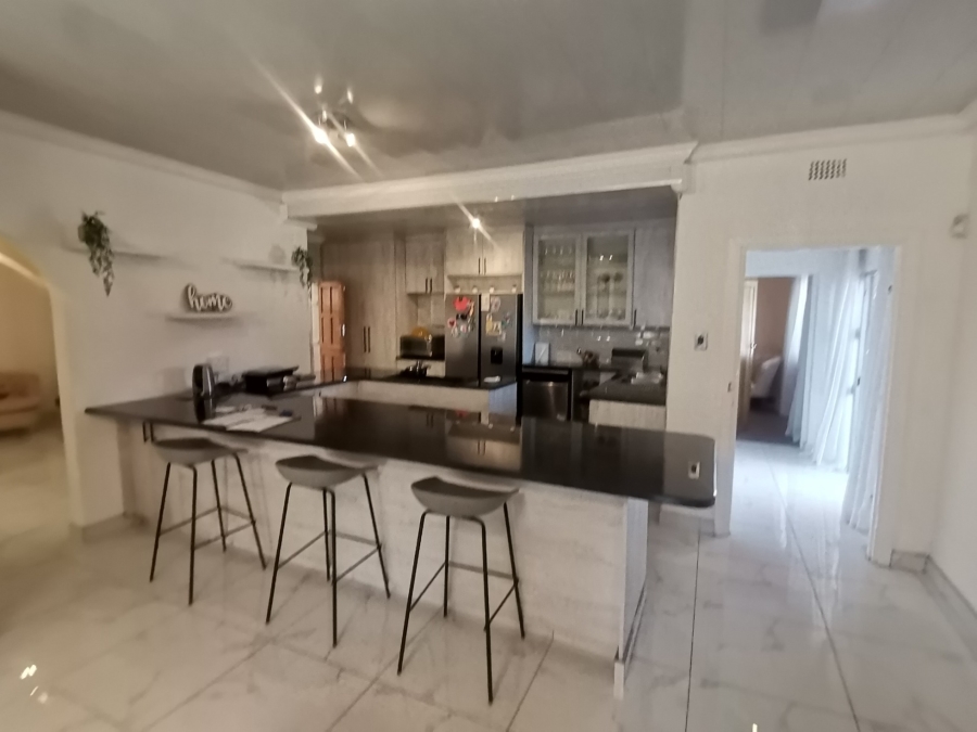 6 Bedroom Property for Sale in Mayfield Park Gauteng