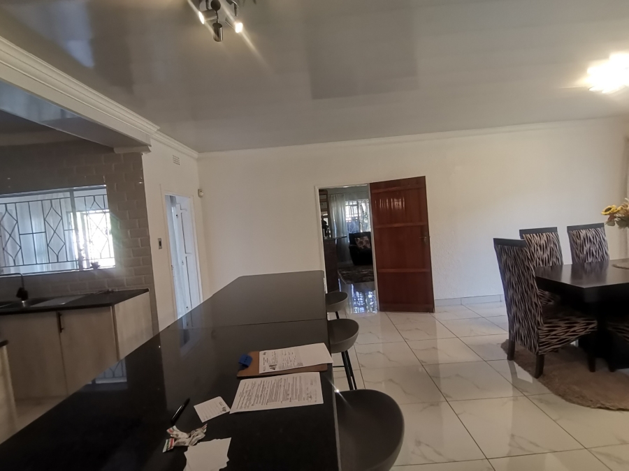 6 Bedroom Property for Sale in Mayfield Park Gauteng