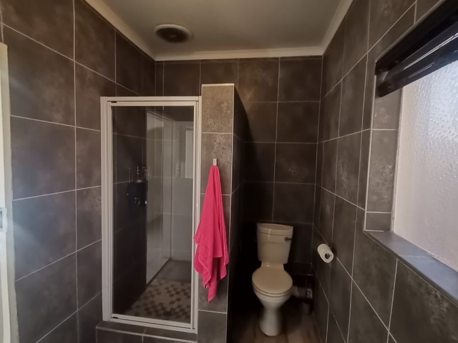 6 Bedroom Property for Sale in Mayfield Park Gauteng