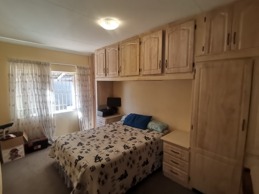 6 Bedroom Property for Sale in Mayfield Park Gauteng
