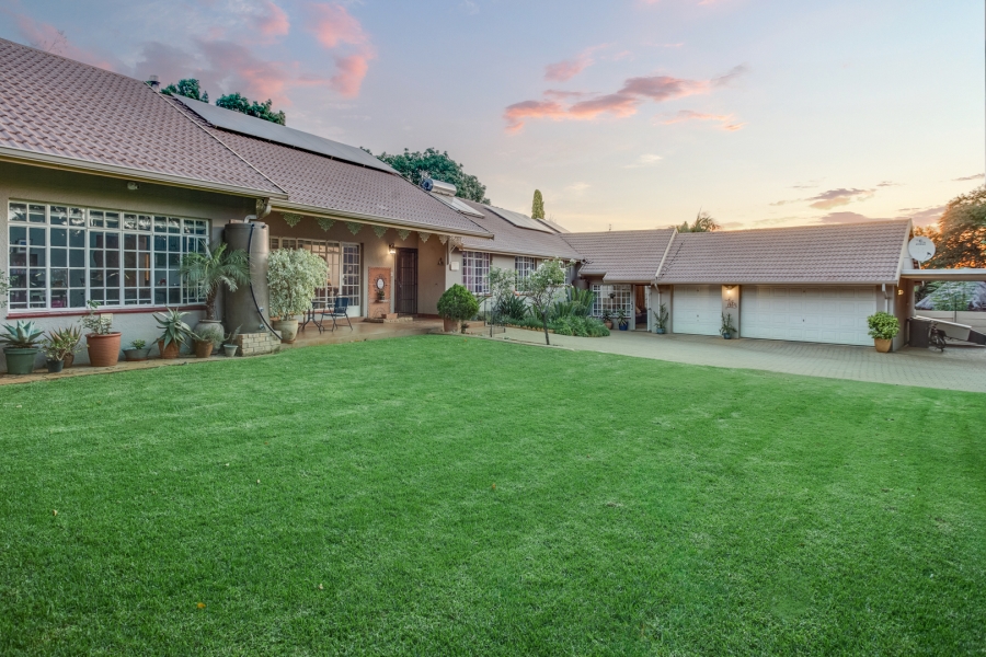 4 Bedroom Property for Sale in Cresta Gauteng