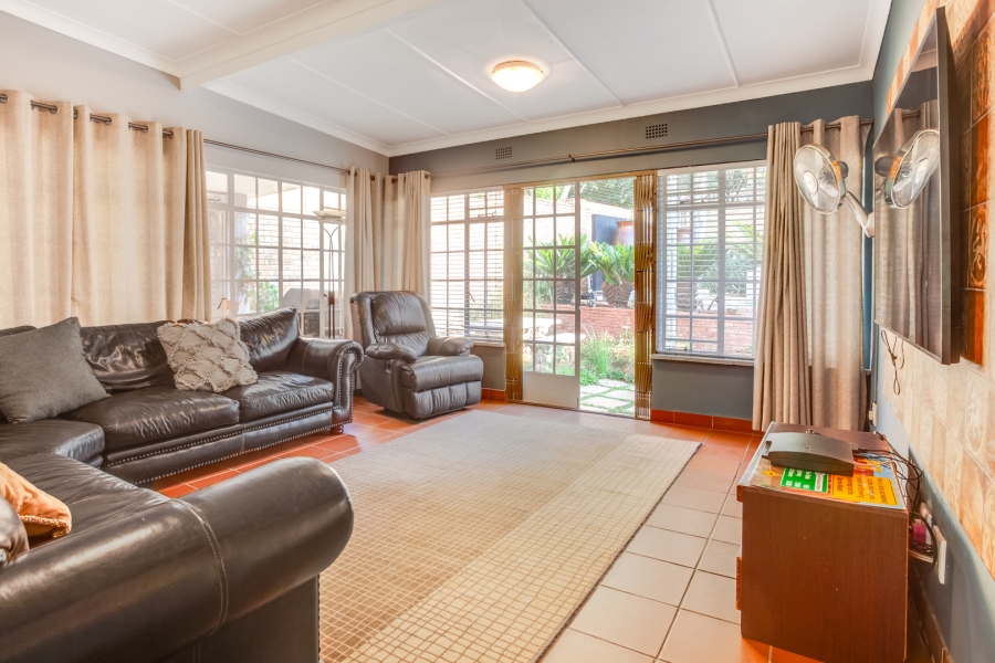 4 Bedroom Property for Sale in Cresta Gauteng
