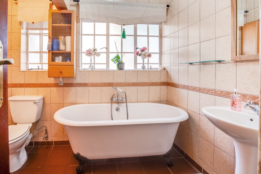 4 Bedroom Property for Sale in Cresta Gauteng