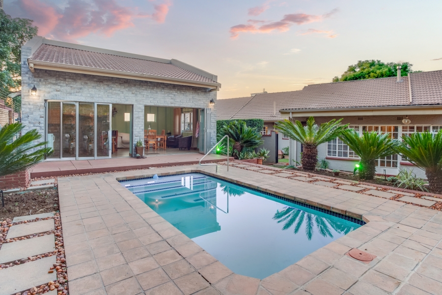 4 Bedroom Property for Sale in Cresta Gauteng