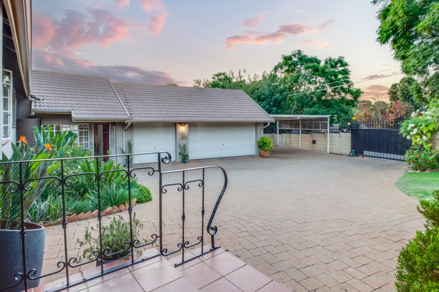 4 Bedroom Property for Sale in Cresta Gauteng