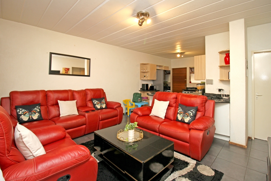 2 Bedroom Property for Sale in Sundowner Gauteng