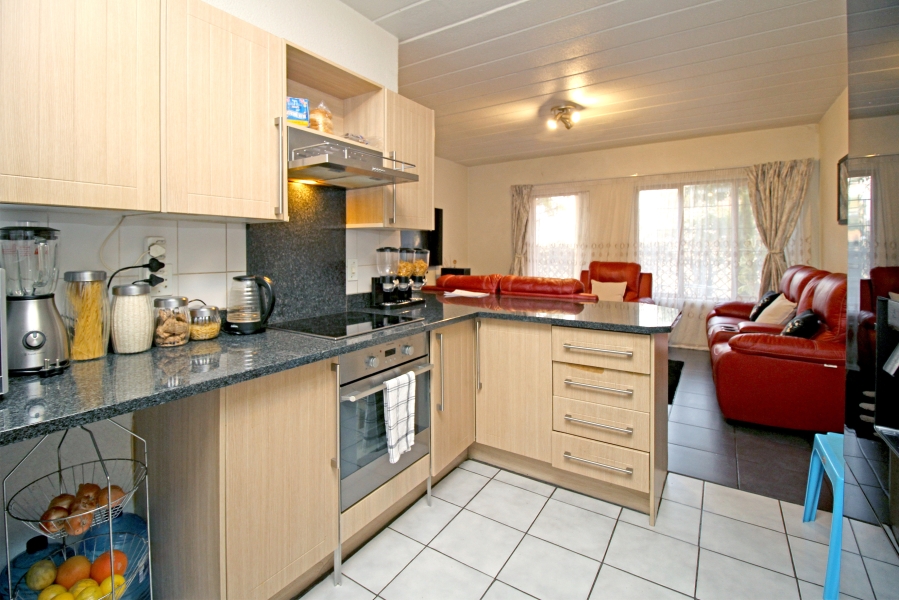 2 Bedroom Property for Sale in Sundowner Gauteng