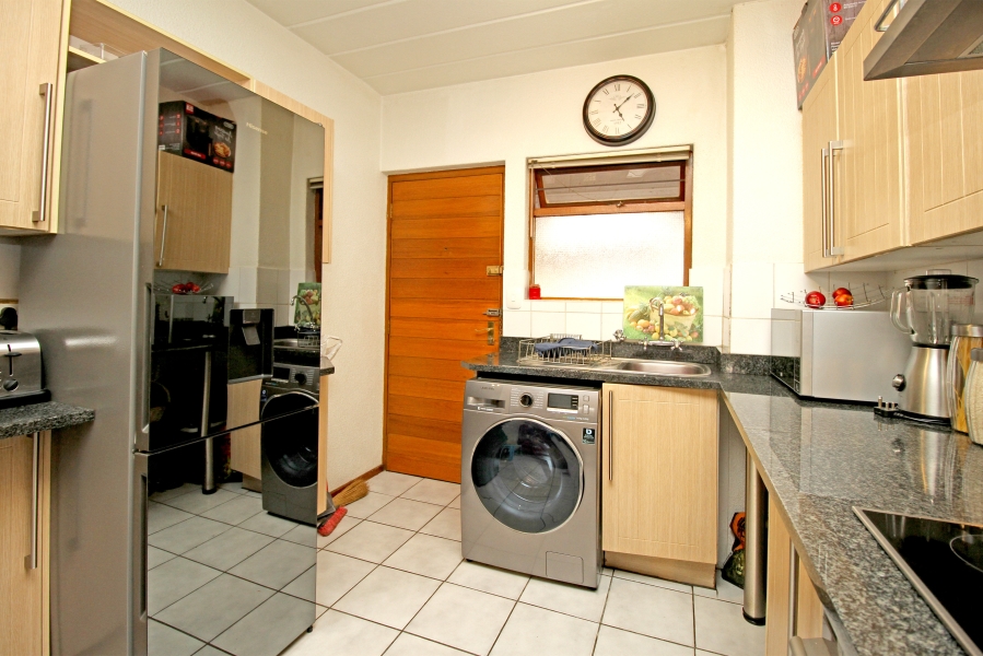 2 Bedroom Property for Sale in Sundowner Gauteng