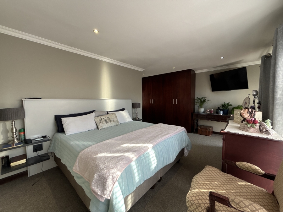 2 Bedroom Property for Sale in Ebotse Golf Estate Gauteng