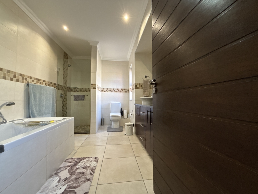 2 Bedroom Property for Sale in Ebotse Golf Estate Gauteng