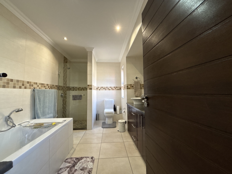 2 Bedroom Property for Sale in Ebotse Golf Estate Gauteng