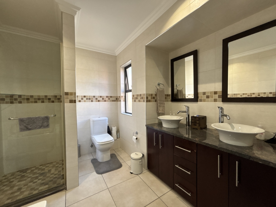 2 Bedroom Property for Sale in Ebotse Golf Estate Gauteng