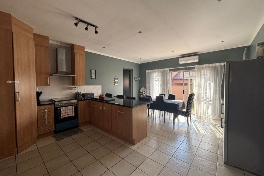 3 Bedroom Property for Sale in Thatchfield Estate Gauteng