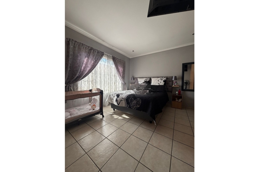 3 Bedroom Property for Sale in Thatchfield Estate Gauteng