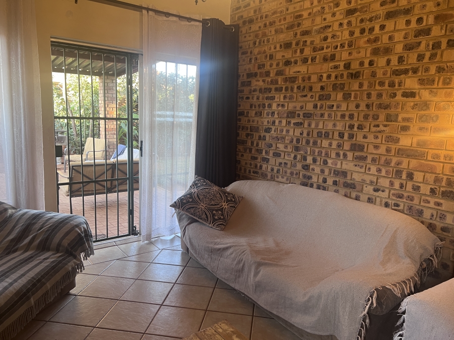2 Bedroom Property for Sale in Faerie Glen Gauteng
